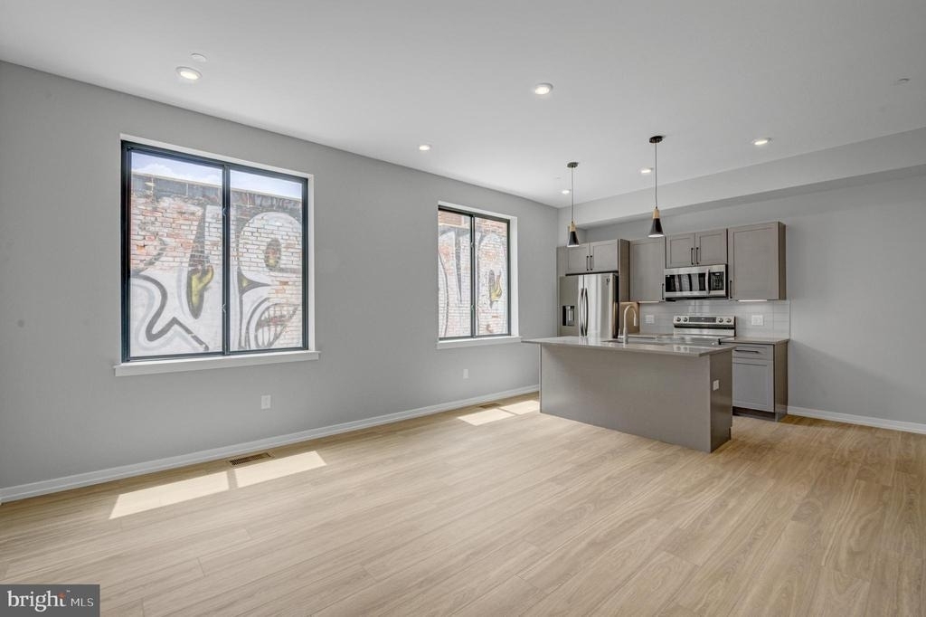 1205 S 15th Street - Photo 0