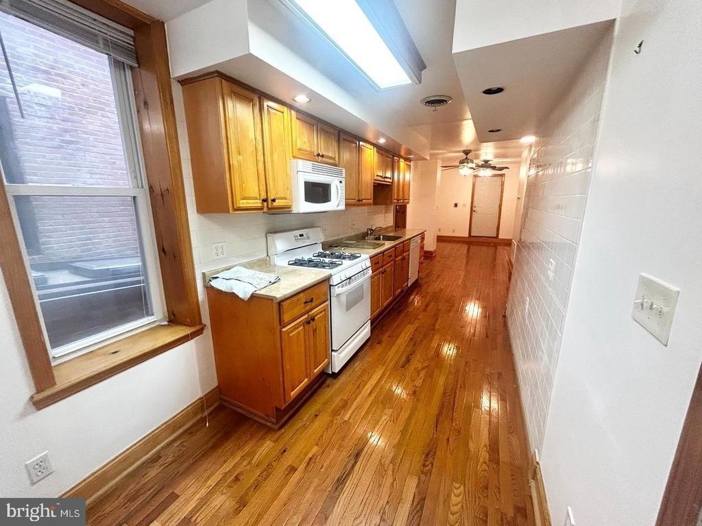 2635 W Girard Avenue - Photo 13