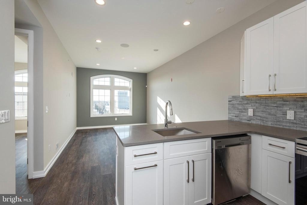 1340 S 13th Street - Photo 2