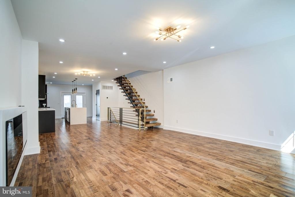 3038 Salmon Street - Photo 4