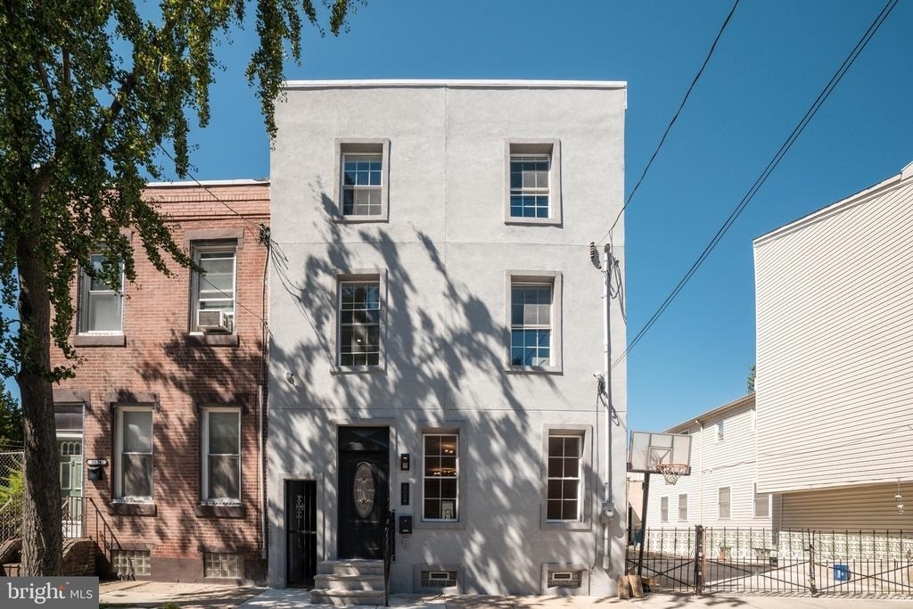 3038 Salmon Street - Photo 1
