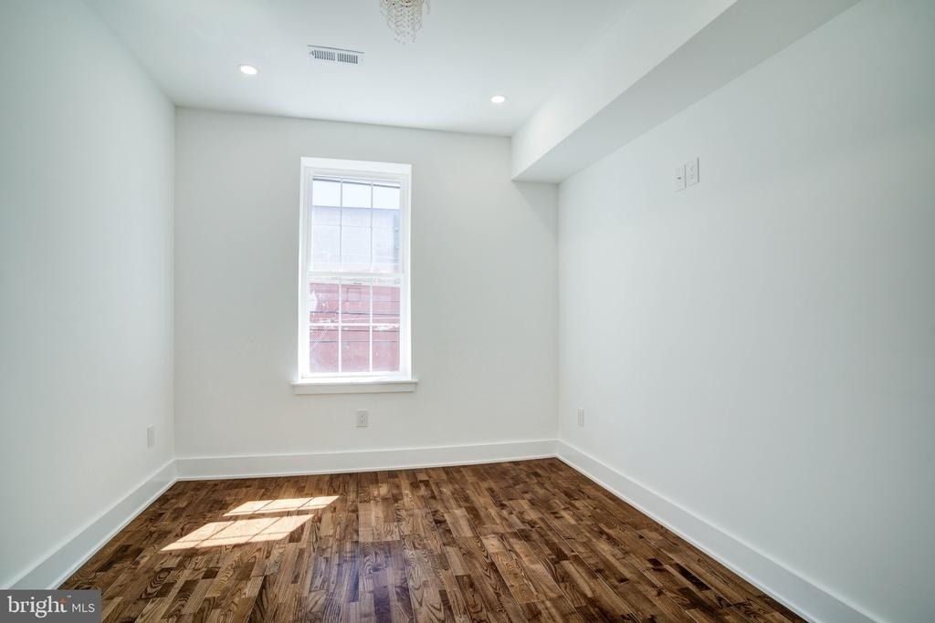 3038 Salmon Street - Photo 16