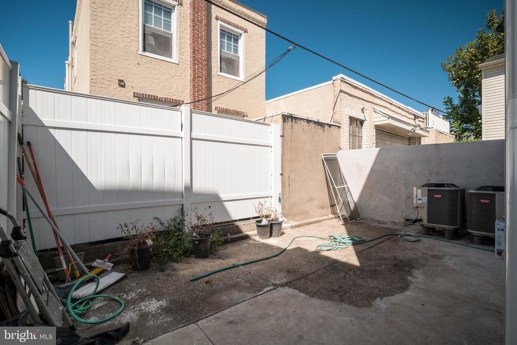3038 Salmon Street - Photo 36