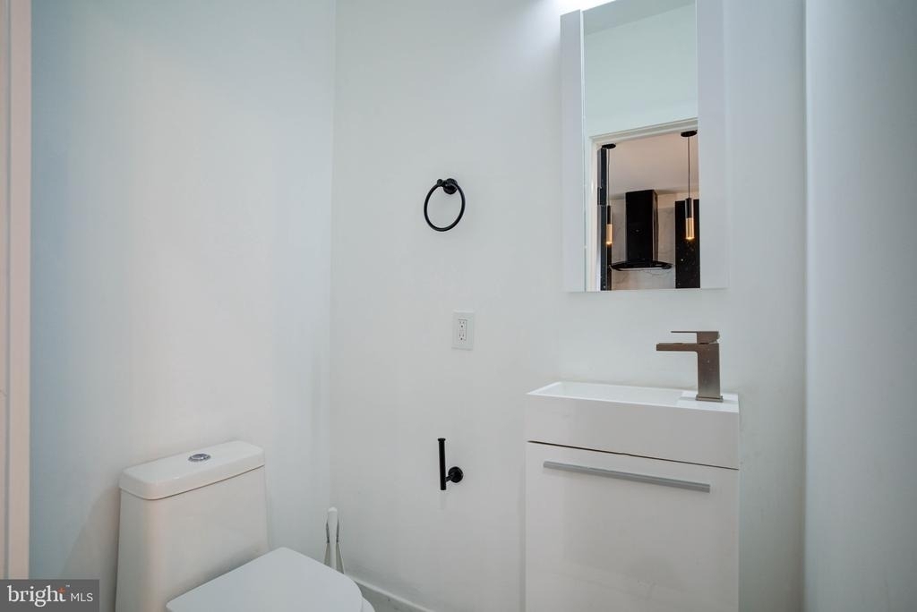 3038 Salmon Street - Photo 33