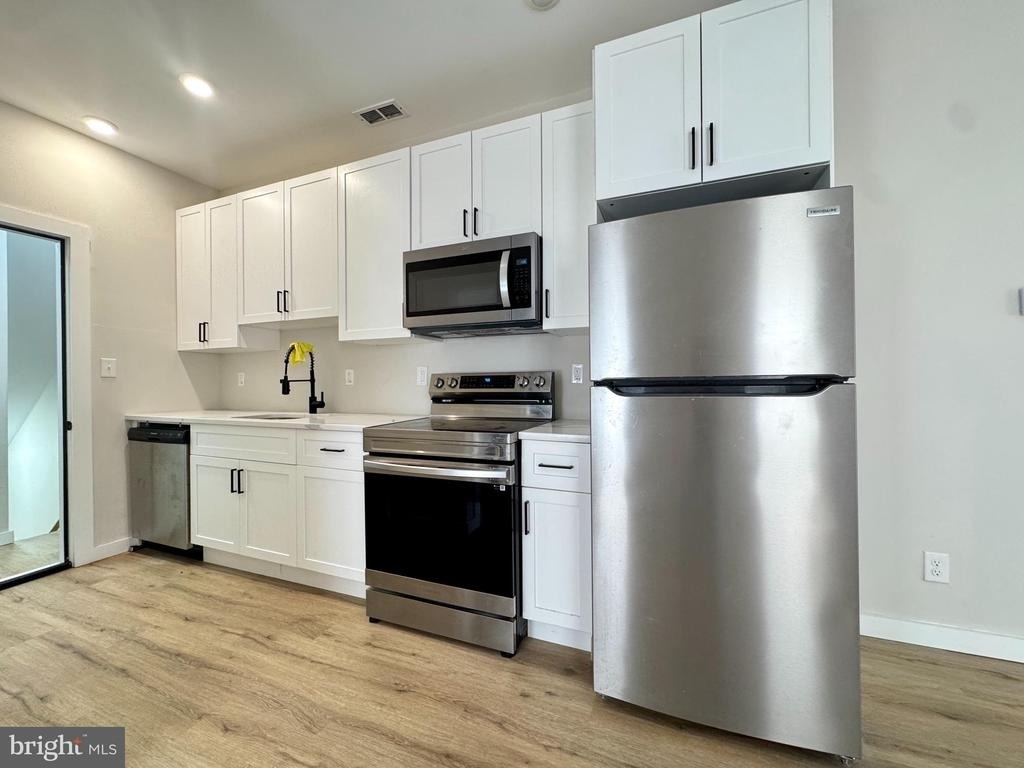 255 S 44th - Photo 1