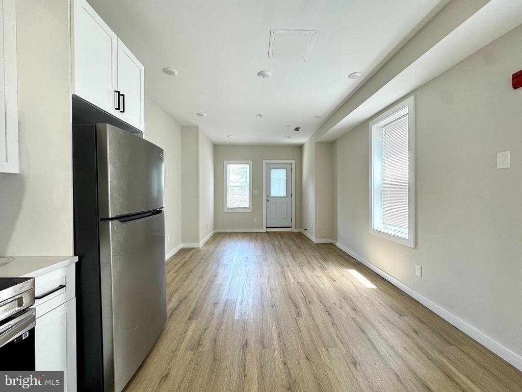 255 S 44th - Photo 4