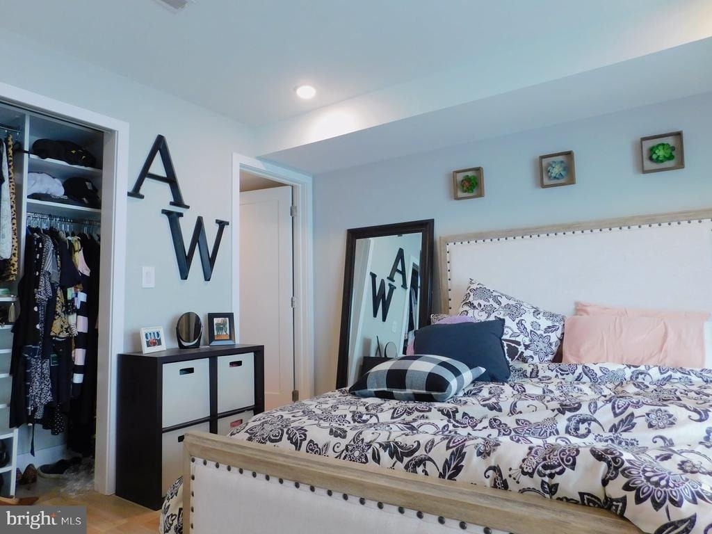 922 N 17th Street - Photo 11
