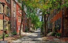 325 S Juniper Street - Photo 0