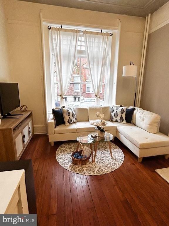 240 S 13th Street - Photo 4