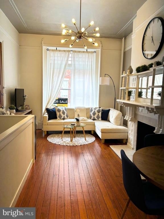 240 S 13th Street - Photo 2