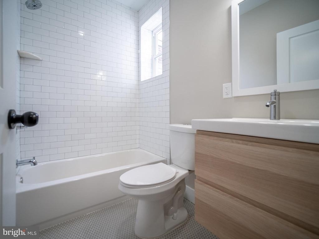 2930 Nicholas Street - Photo 1