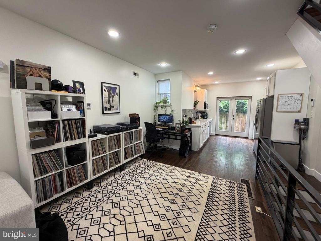 2930 Nicholas Street - Photo 16