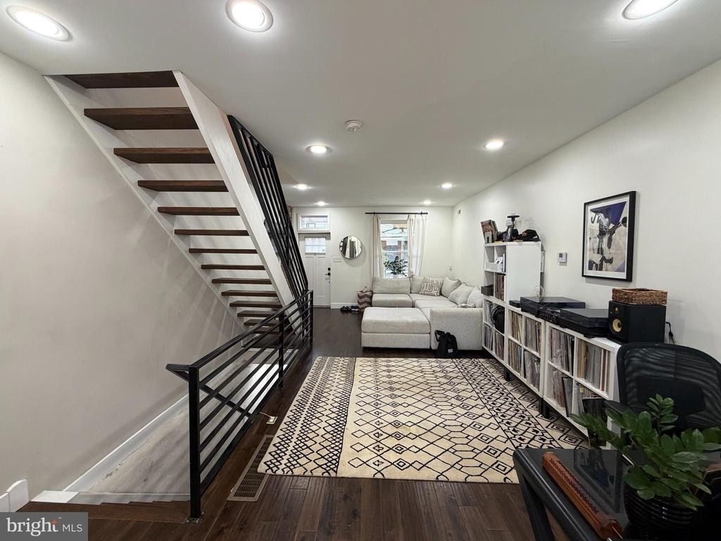 2930 Nicholas Street - Photo 15