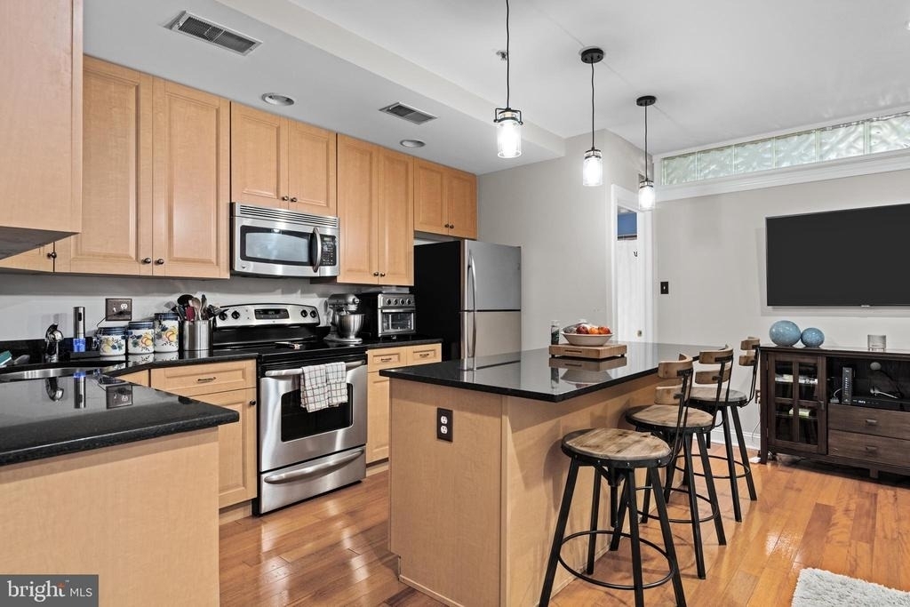 6 S Strawberry Street - Photo 9
