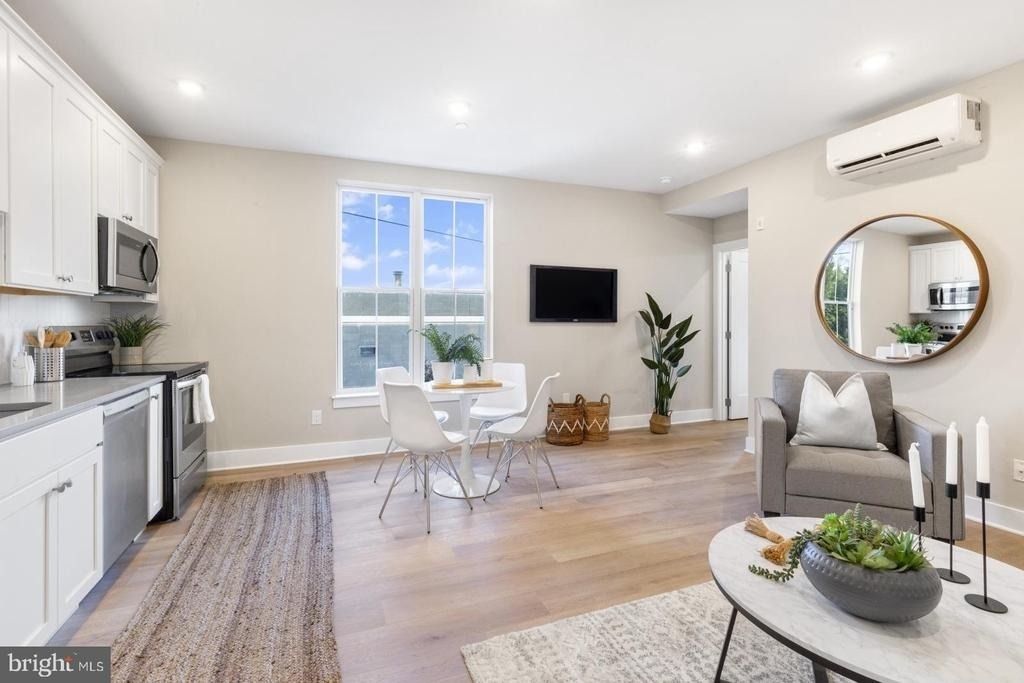 6712 Ridge Avenue - Photo 4