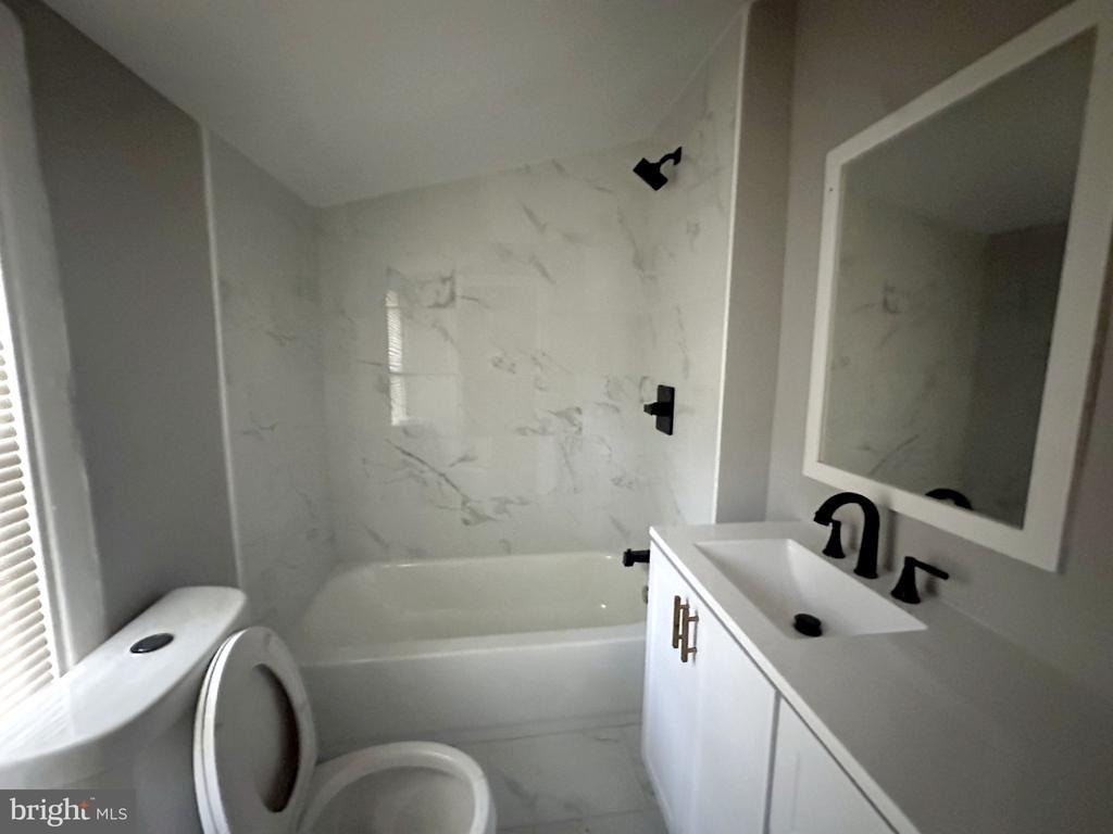 6041 Hazel Avenue - Photo 2