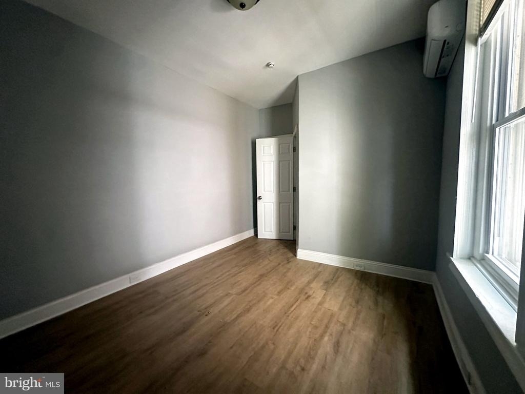 6041 Hazel Avenue - Photo 4