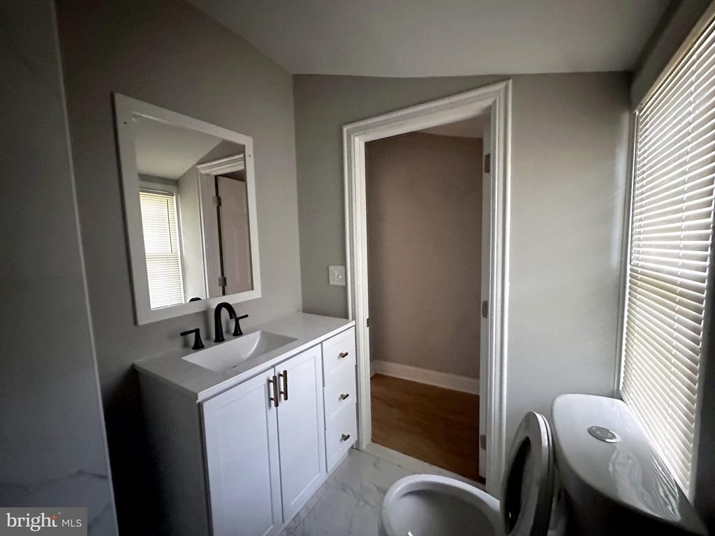 6041 Hazel Avenue - Photo 3