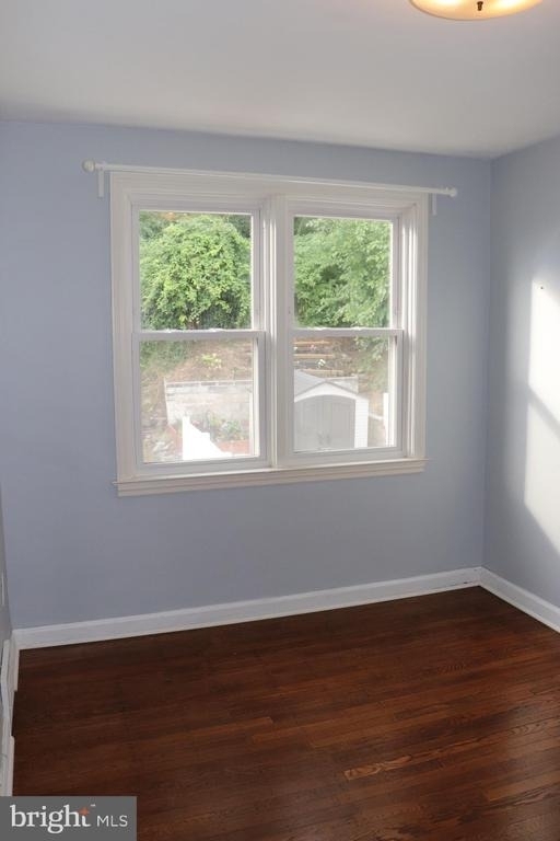 317 W Salaignac Street - Photo 10