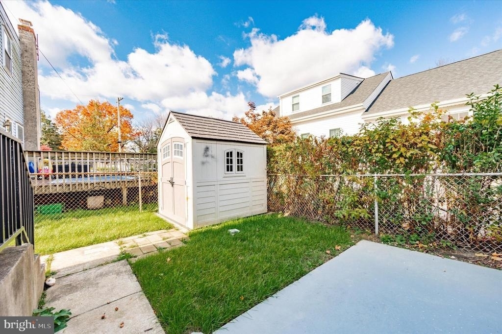 725 Mt Vernon Avenue - Photo 16