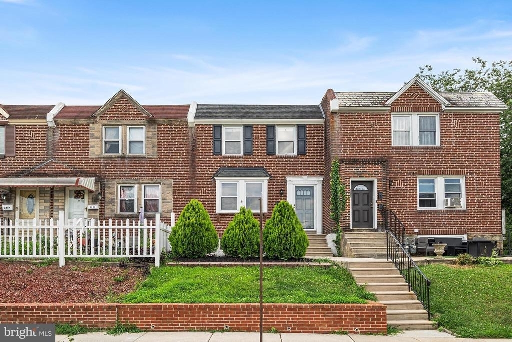 3858 Berkley Avenue - Photo 0