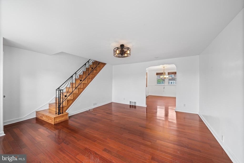 3858 Berkley Avenue - Photo 5