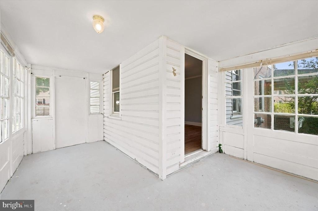 729 E Haverford Road - Photo 15