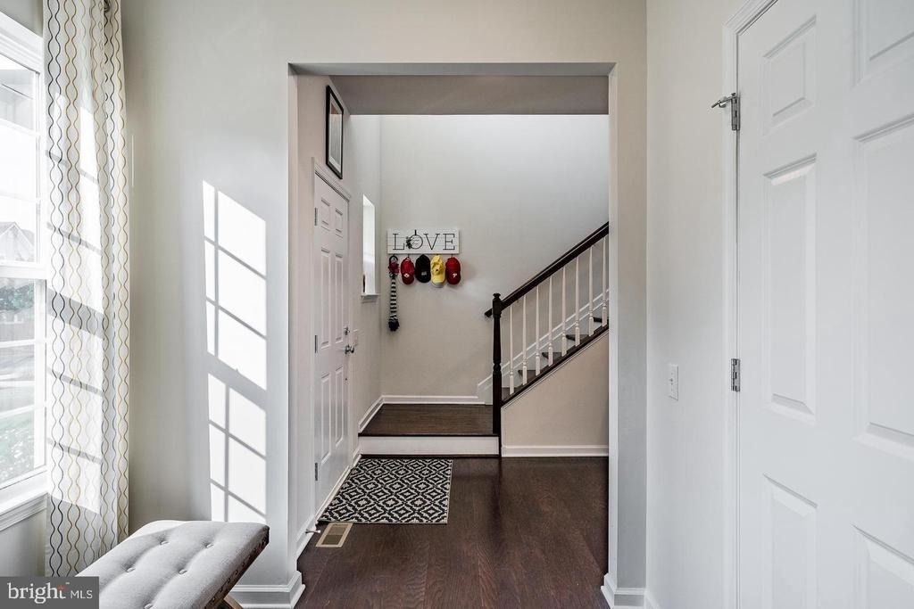 733 Sun Valley Court - Photo 2