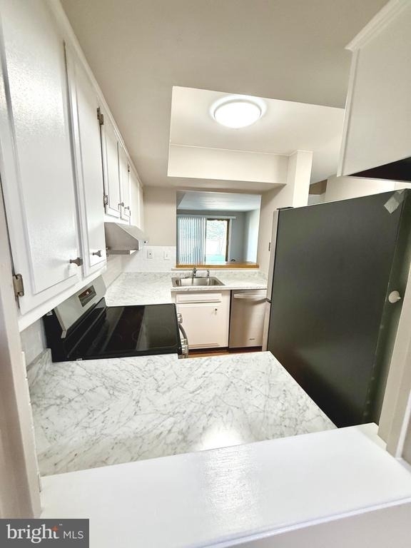 297 Summit House - Photo 9