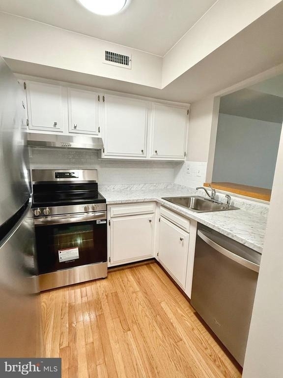 297 Summit House - Photo 6