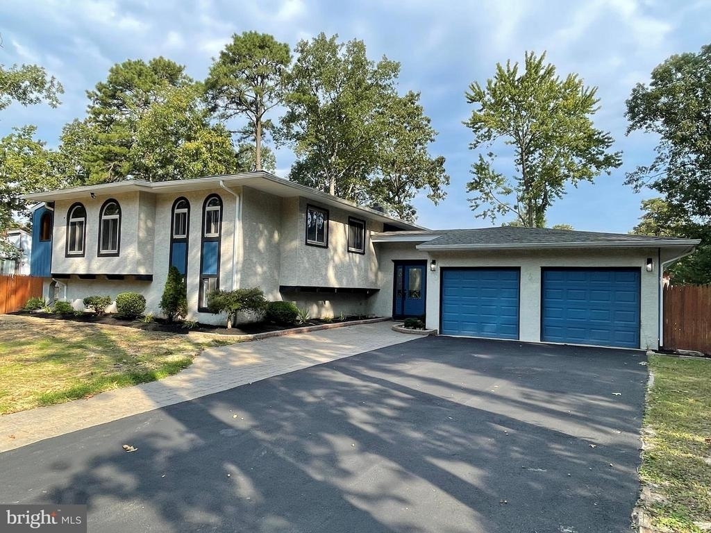 802 Salem Court - Photo 1