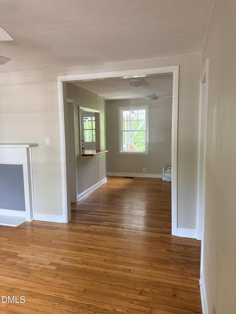 502 Frank Street - Photo 9