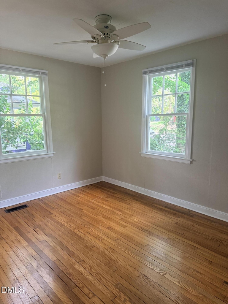 502 Frank Street - Photo 8