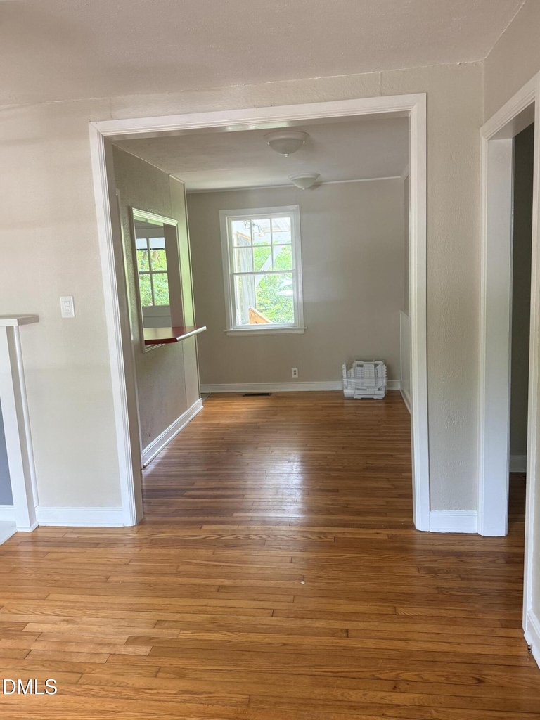 502 Frank Street - Photo 3