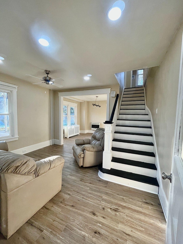 321 Union Avenue - Photo 0