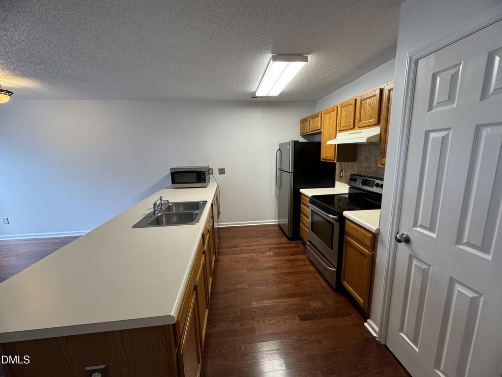 4804 Tanglewood Oaks Street - Photo 2