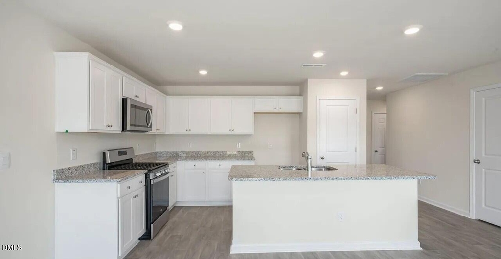 216 Olive Branch Street - Photo 3
