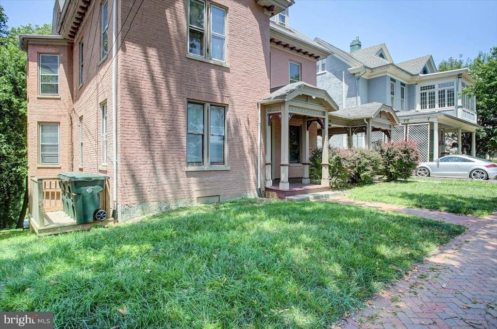 217 S Prospect Street - Photo 1