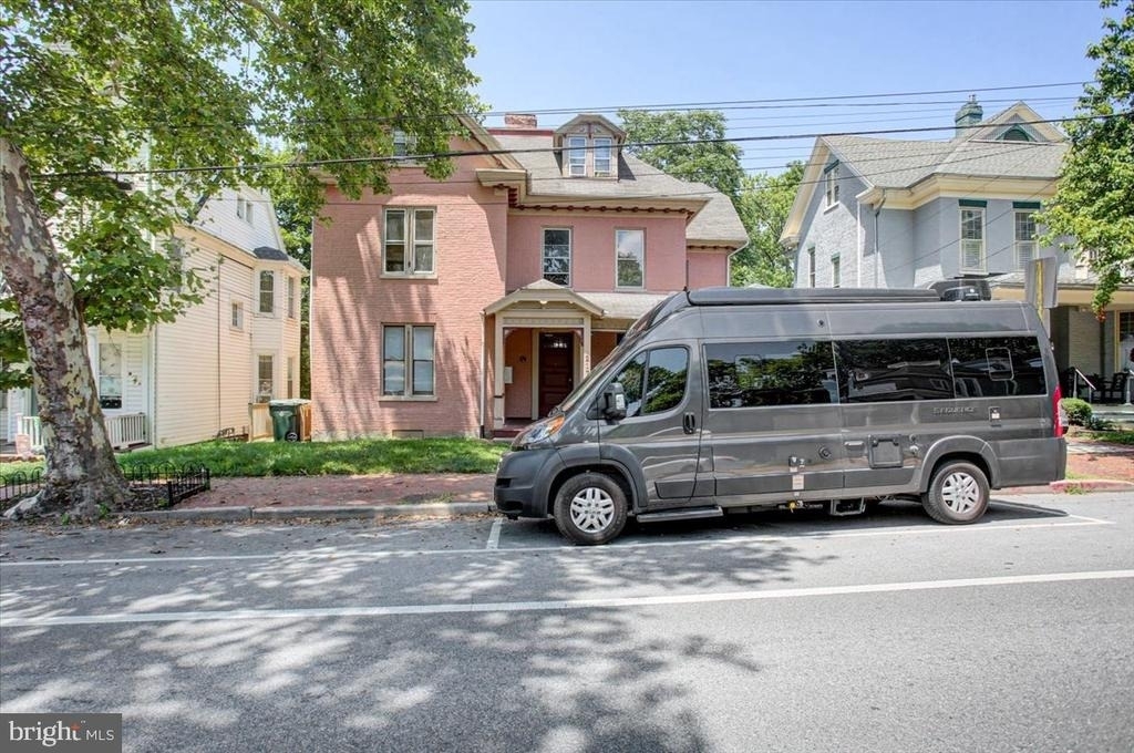 217 S Prospect Street - Photo 0