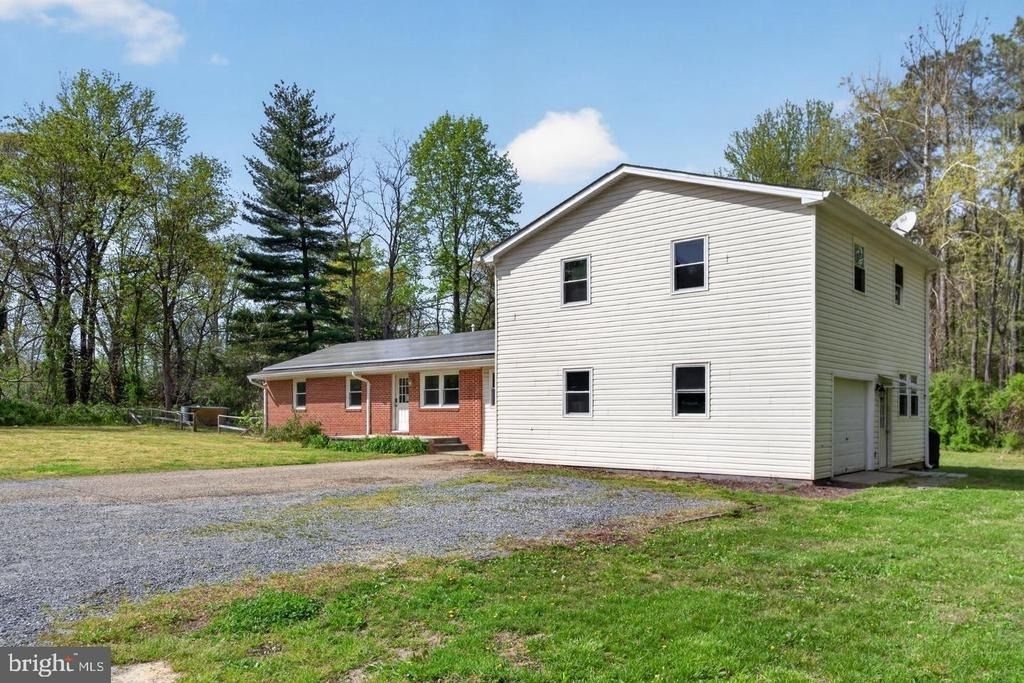 45278 Cove Manor Road - Photo 2