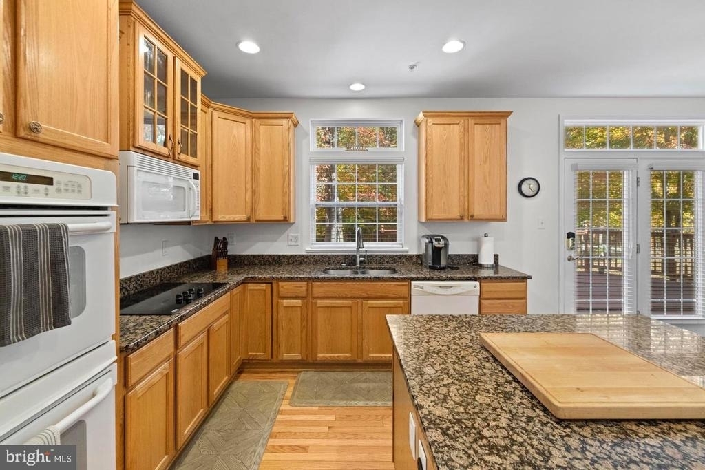 8008 Dorado Terrace - Photo 9