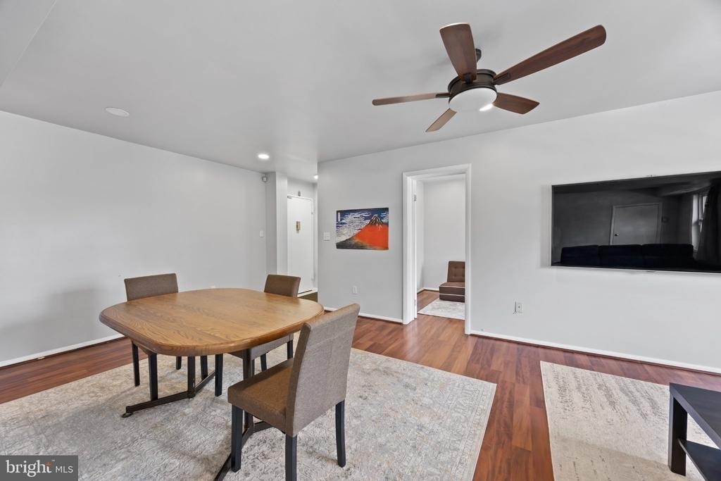 9808 47th Place - Photo 9