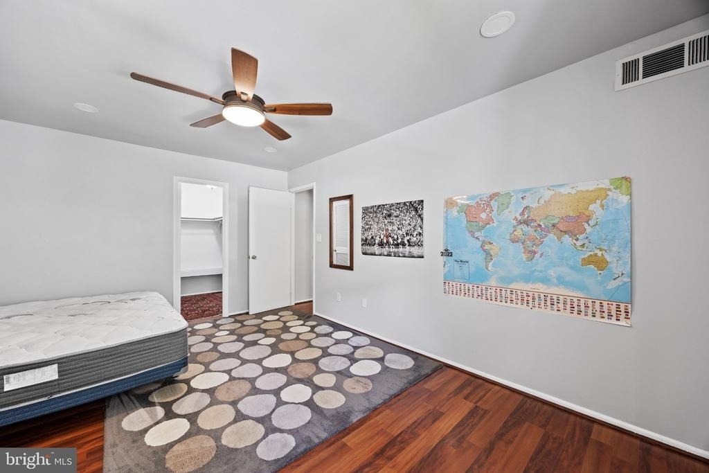 9808 47th Place - Photo 22