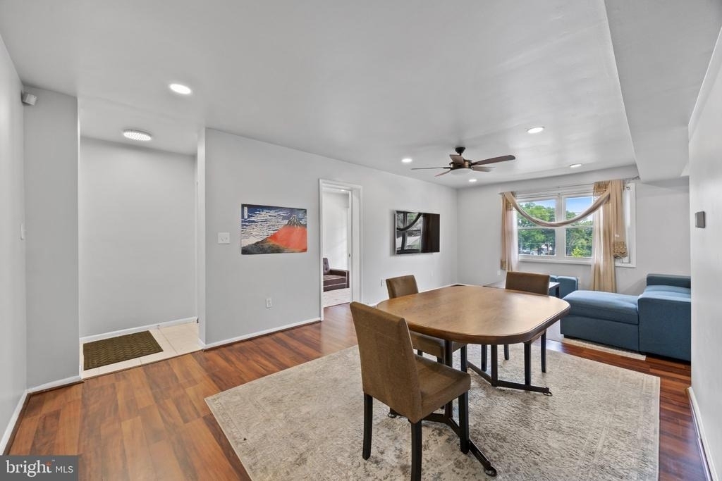 9808 47th Place - Photo 5