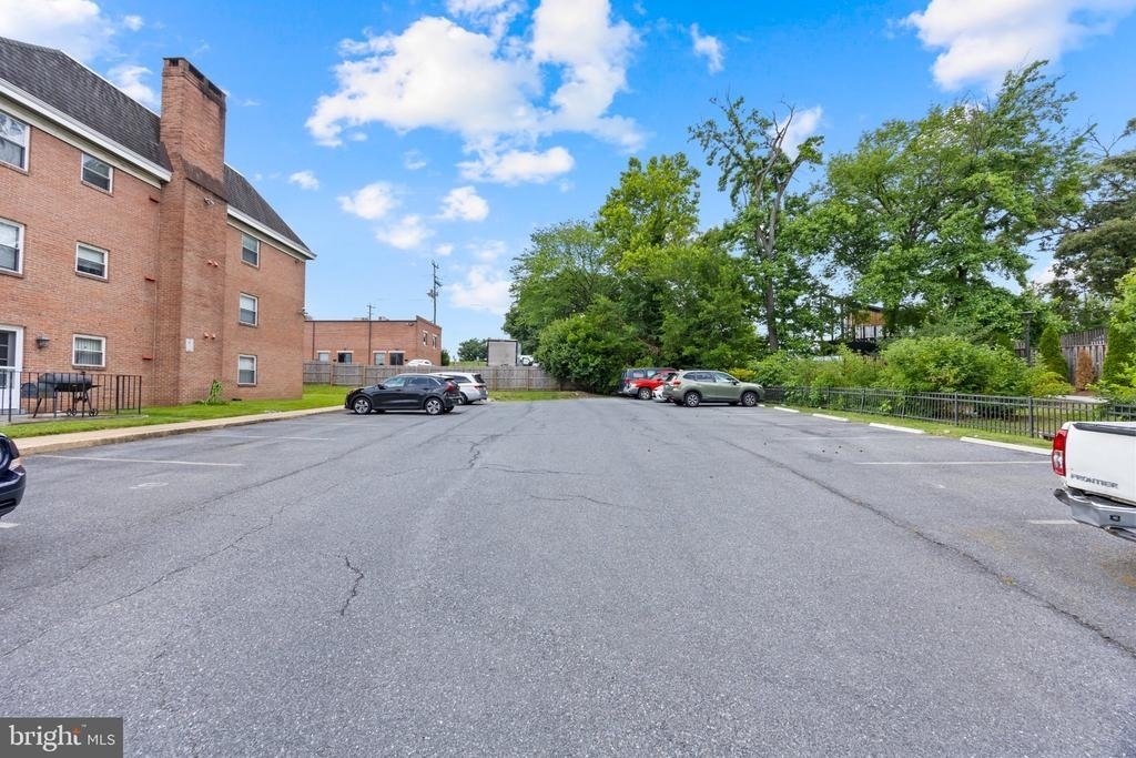 9808 47th Place - Photo 27