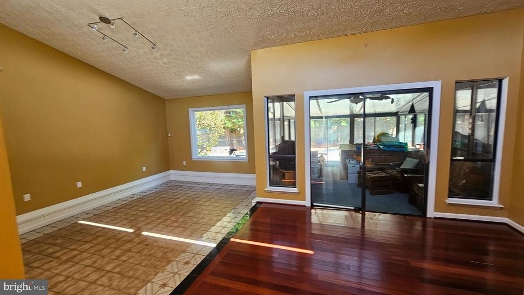 15514 Powell Lane - Photo 8