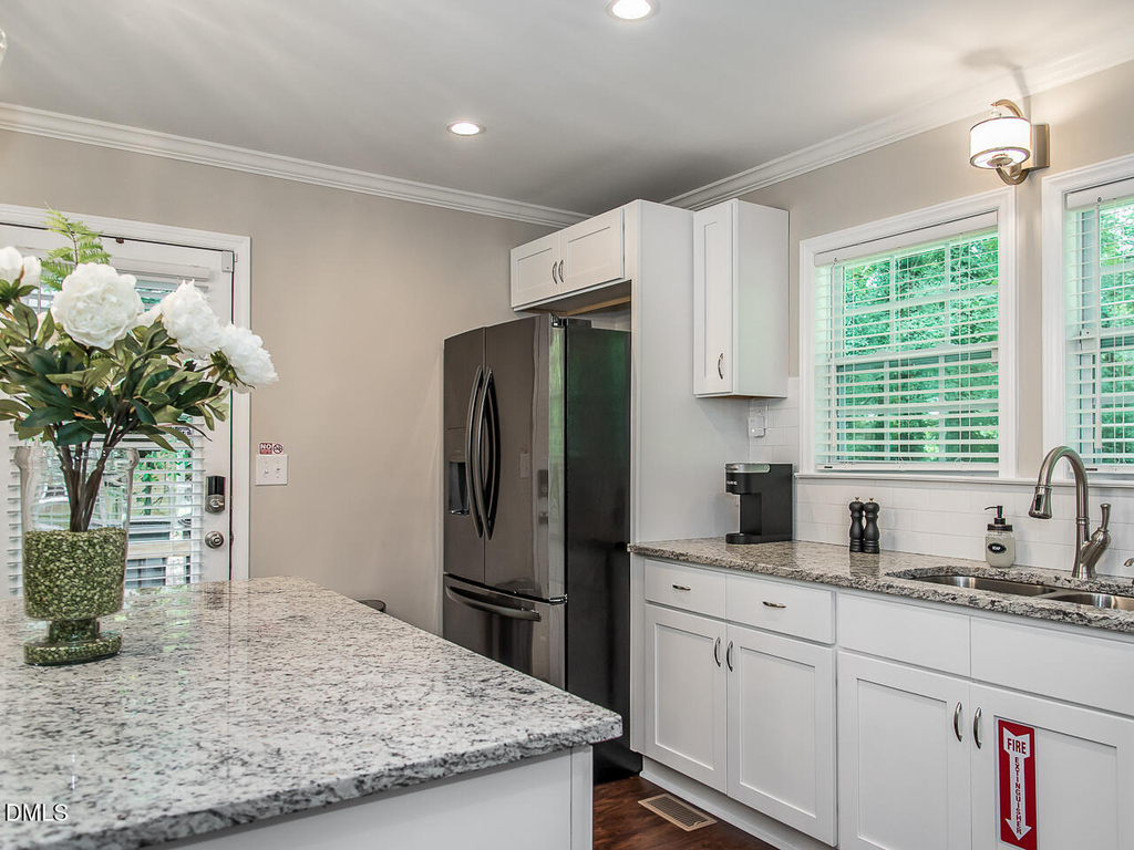 3009 Omah Street - Photo 11