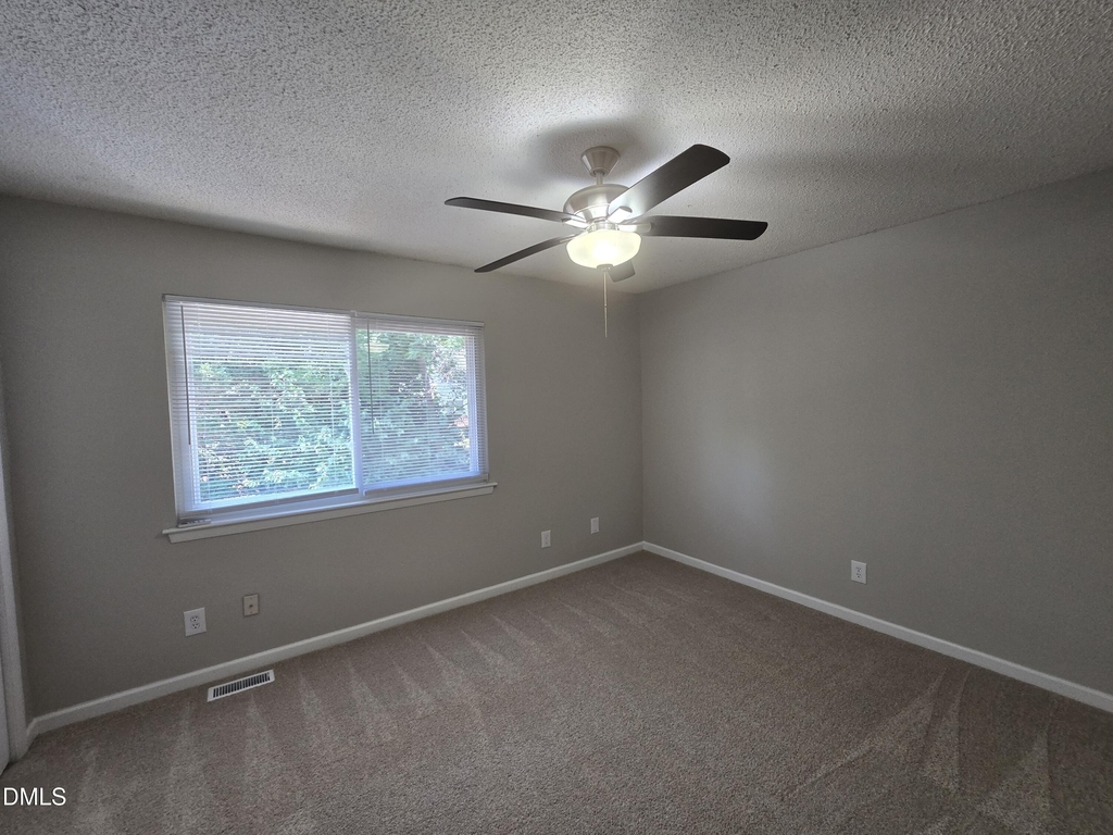 5837 Shady Grove Circle - Photo 10