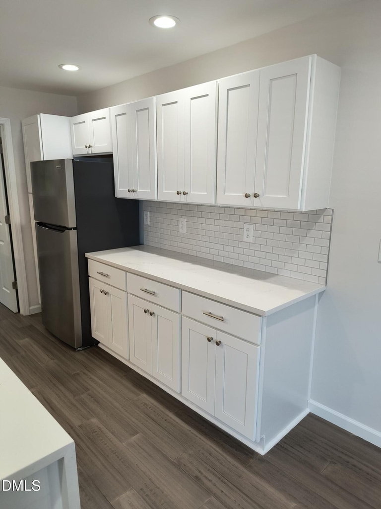 1309 Hudson Avenue - Photo 8