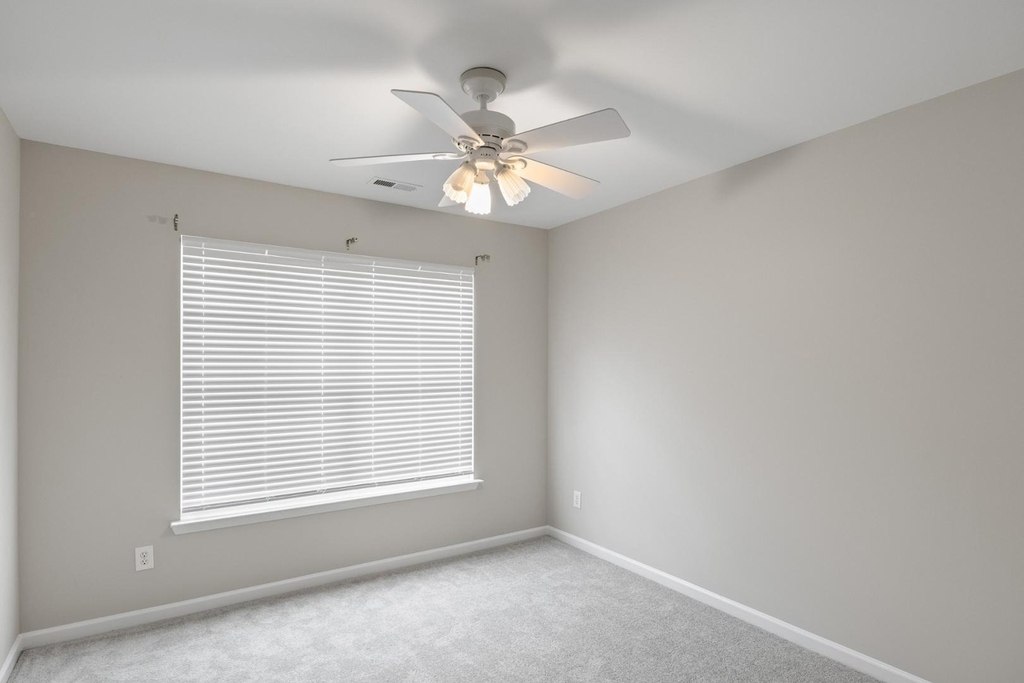 400 Berlin Way - Photo 27